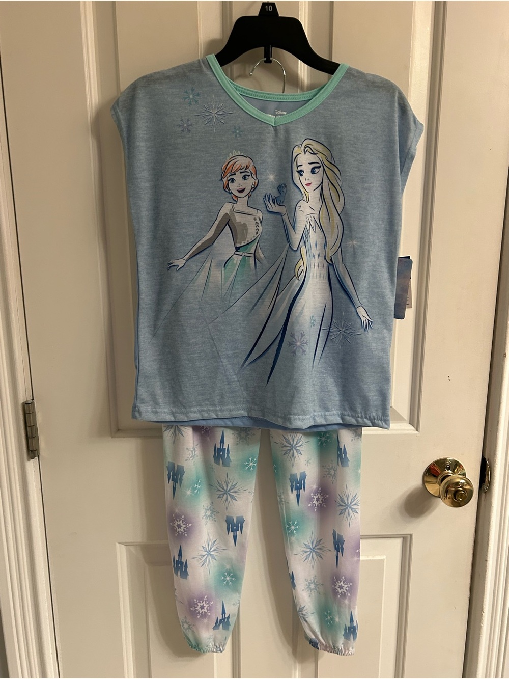 NWT-Girls Disney Frozen 2 Light Blue Pajama Set with Elsa & Anna